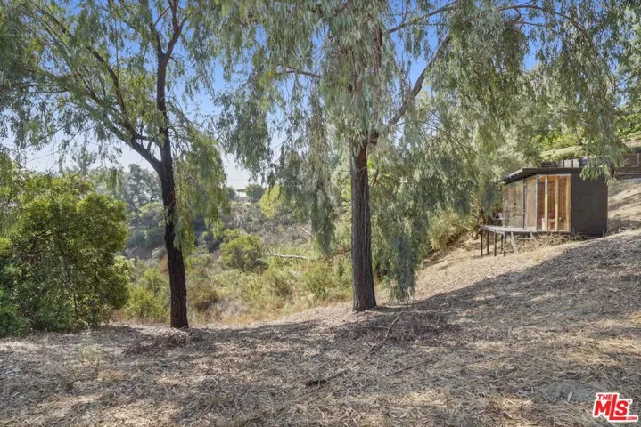 Small Outdoor Shed w/ Deck
