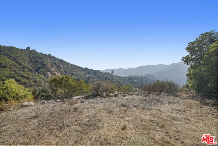 Rare Flat Lot Ready to Build