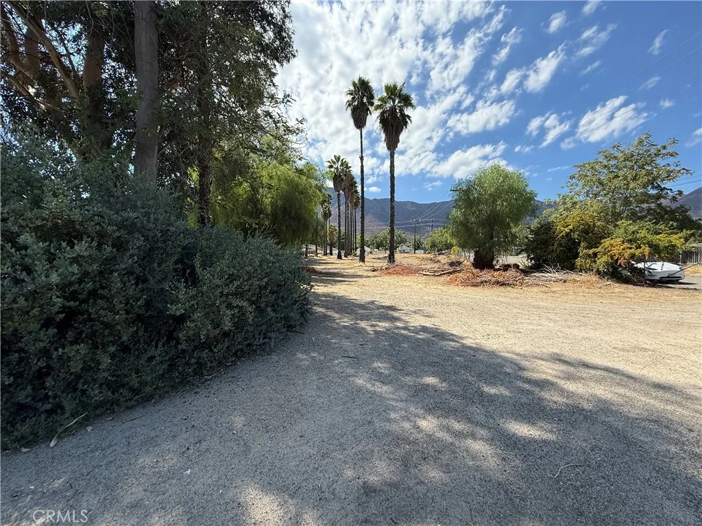 17786 Grand, Lake Elsinore, California 92530 home-pic-3