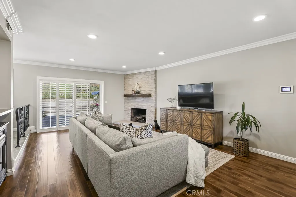 785 785 W Dalton, Upland, California 91784 home-pic-22