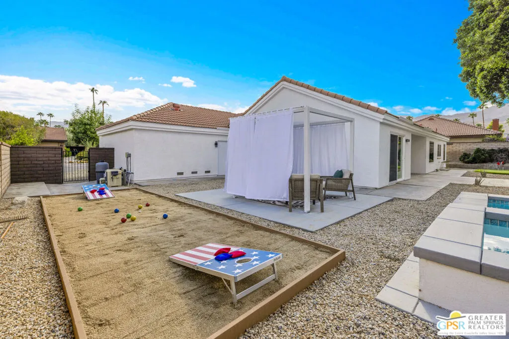 72950 Amber Street, Palm Desert, California 92260 home-pic-9