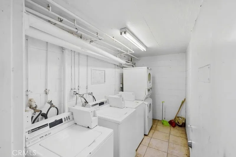 542 N Normandie Avenue, Los Angeles, California 90004 home-pic-10