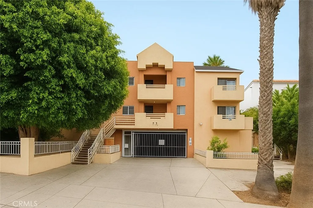 542 N Normandie Avenue, Los Angeles, California 90004 home-pic-0