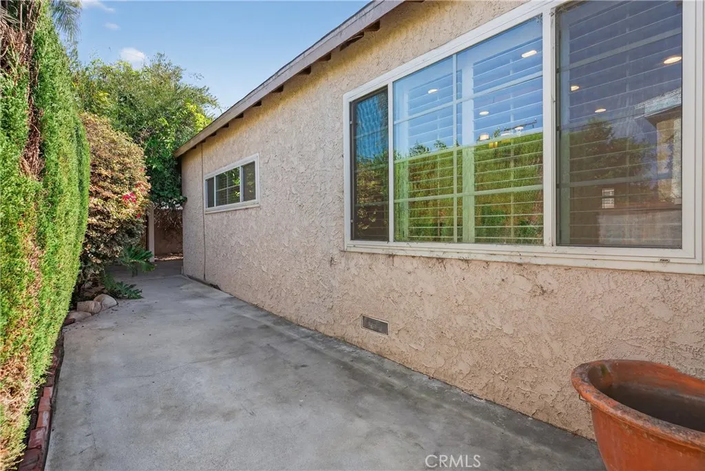 1014 Maple Avenue, Torrance, California 90503 home-pic-33