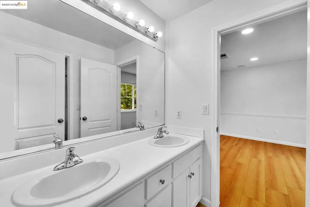 2401 Silveria Way, Antioch, California 94531 home-pic-49
