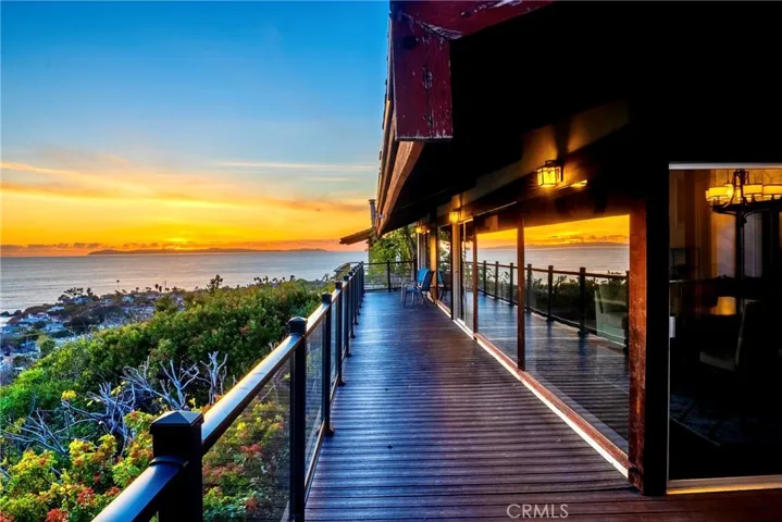 481 Dartmoor Street, Laguna Beach, California 92651