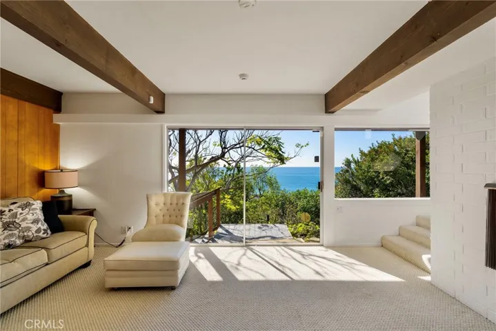 481 Dartmoor Street, Laguna Beach, California 92651