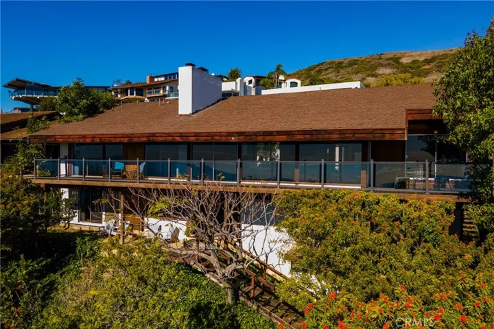 481 Dartmoor Street, Laguna Beach, California 92651