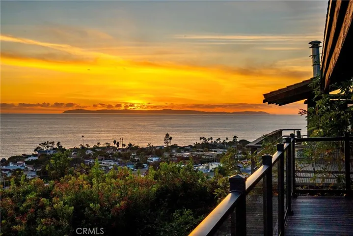 481 Dartmoor Street, Laguna Beach, California 92651