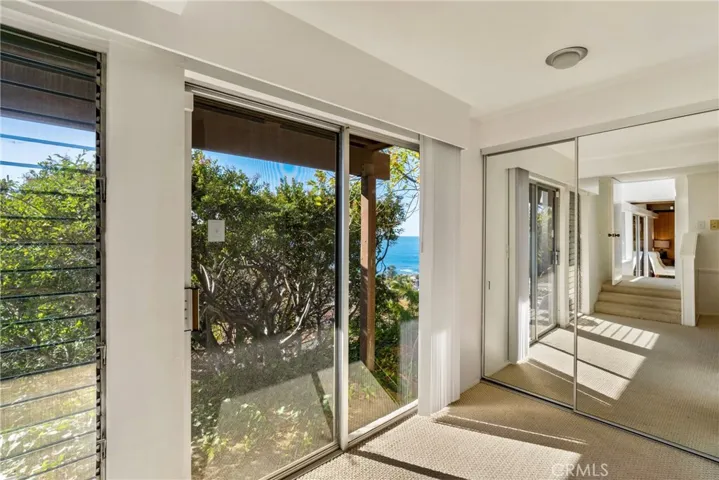 481 Dartmoor Street, Laguna Beach, California 92651
