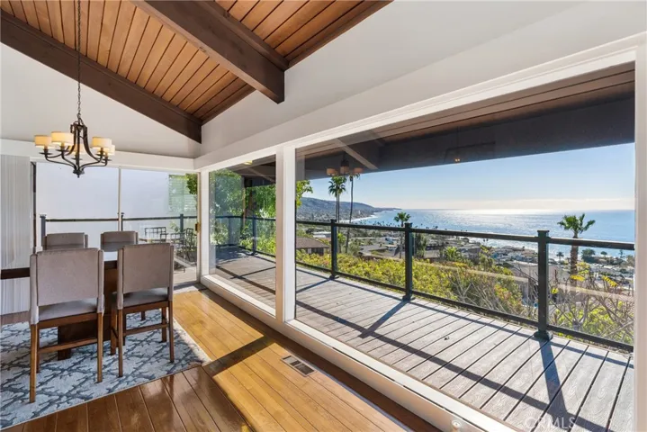 481 Dartmoor Street, Laguna Beach, California 92651