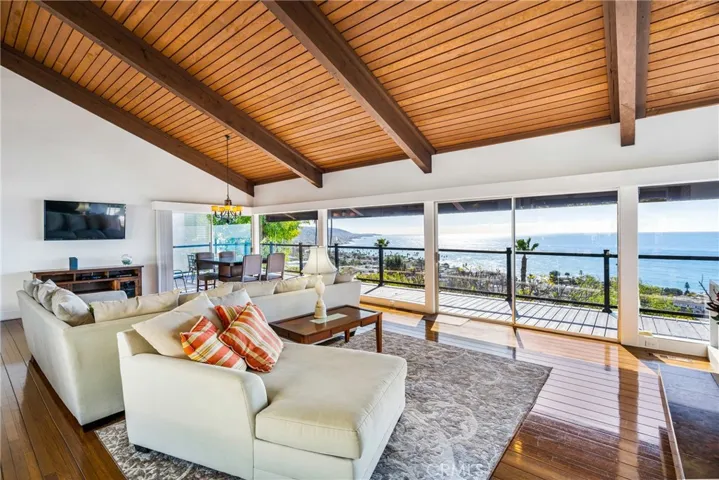 481 Dartmoor Street, Laguna Beach, California 92651