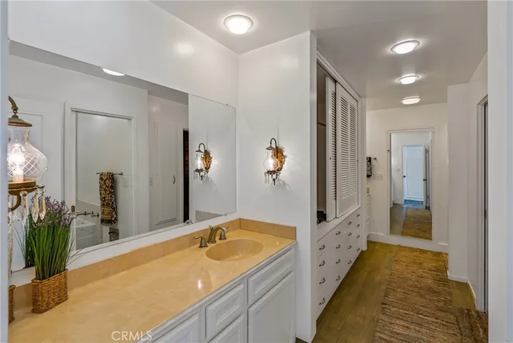 481 Dartmoor Street, Laguna Beach, California 92651