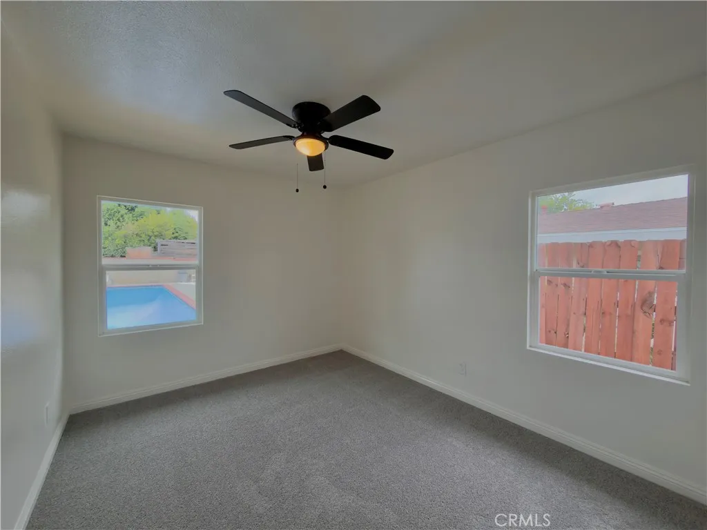 332 E Rosewood, Rialto, California 92376 home-pic-15