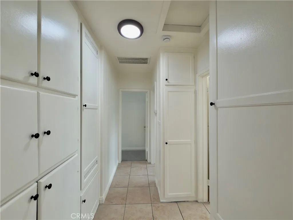 332 E Rosewood, Rialto, California 92376 home-pic-9
