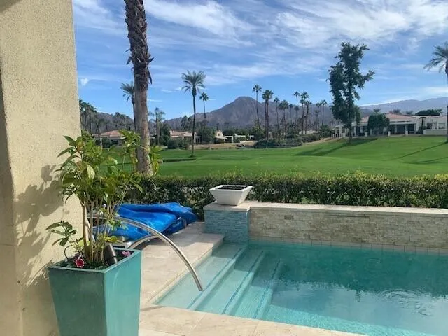 75337 Spyglass kitchen view1