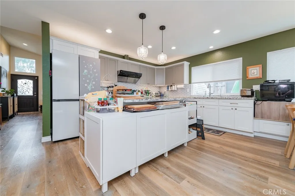 23 Country Ridge Road, Phillips Ranch, California 91766 home-pic-9