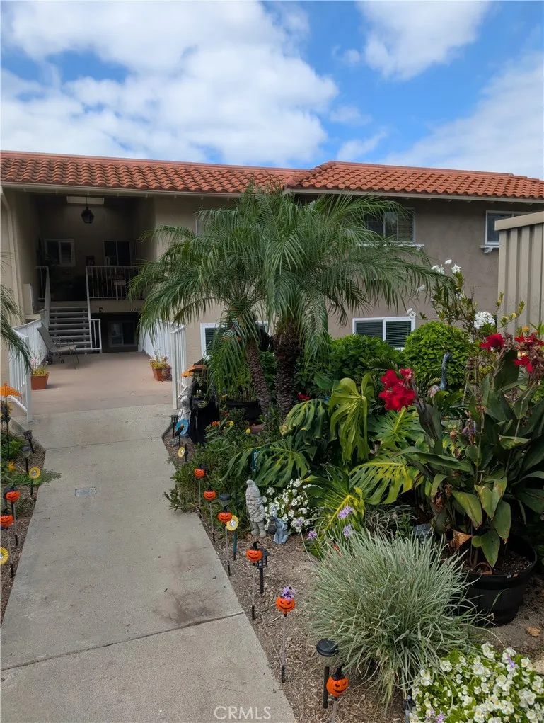 2296 Via Puerta B, Laguna Woods, California 92637 home-pic-48