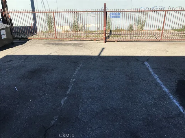 7906 S San Pedro Street, Los Angeles, California 90003