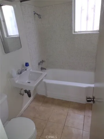 7906 S San Pedro Street, Los Angeles, California 90003