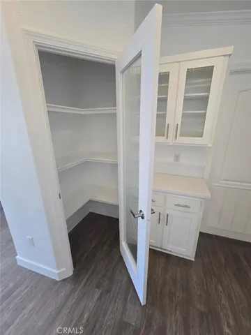 Walk-in pantry