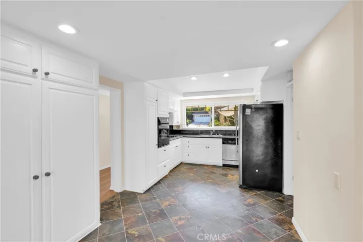 27104 Shorewood Road, Rancho Palos Verdes, California 90275