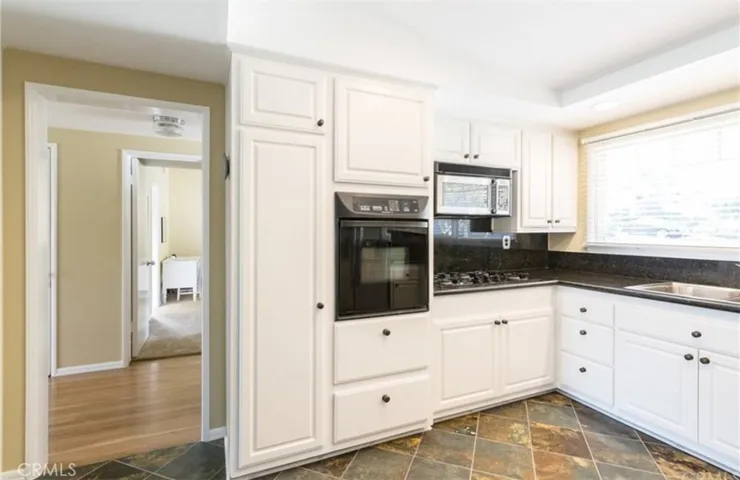 27104 Shorewood Road, Rancho Palos Verdes, California 90275