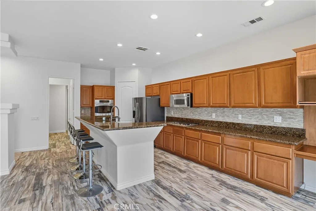 24006 Spencer Butte Drive, Perris, California 92570 home-pic-16
