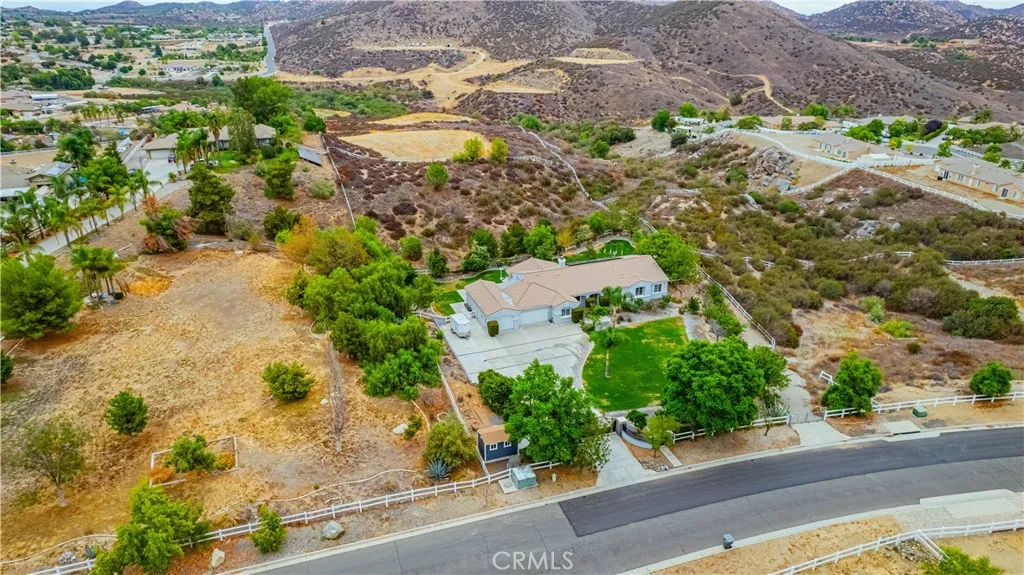 24006 Spencer Butte Drive, Perris, California 92570 home-pic-42