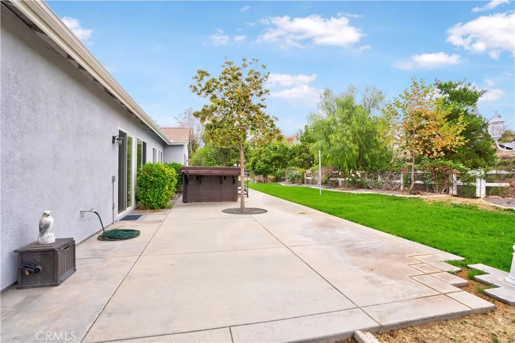24006 Spencer Butte Drive, Perris, California 92570 home-pic-49