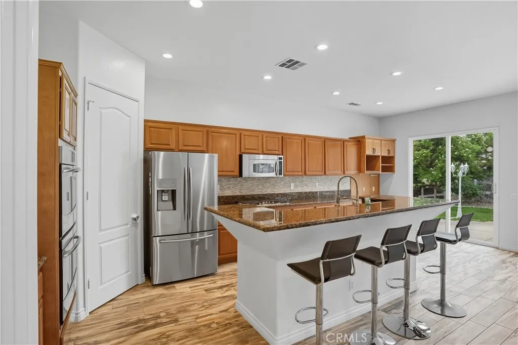 24006 Spencer Butte Drive, Perris, California 92570 home-pic-15