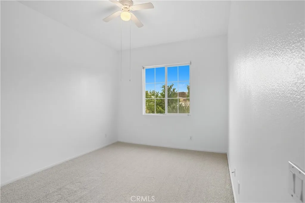 24006 Spencer Butte Drive, Perris, California 92570 home-pic-33