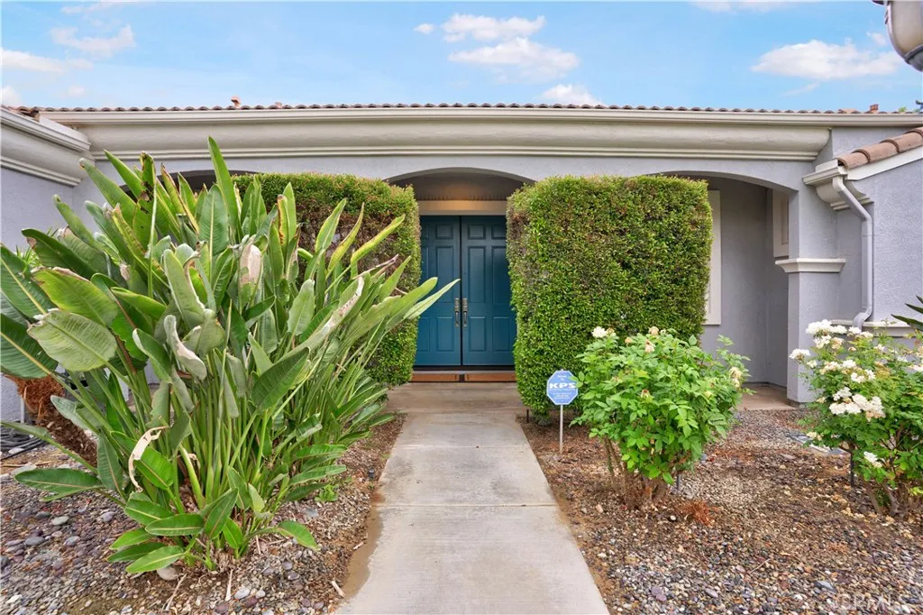24006 Spencer Butte Drive, Perris, California 92570 home-pic-7