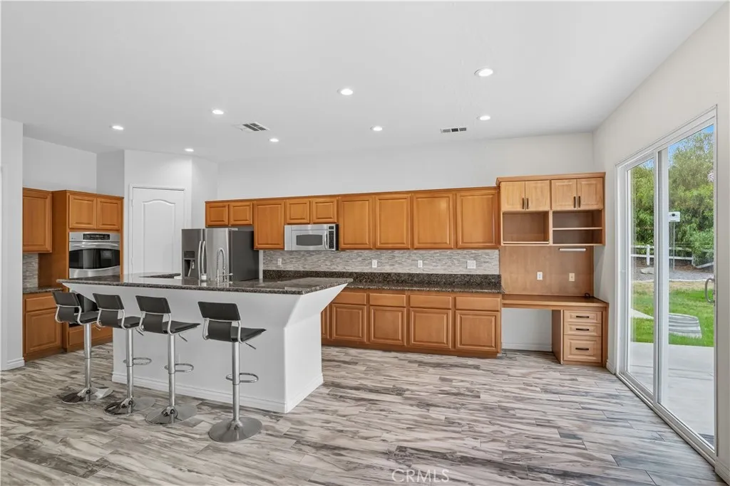 24006 Spencer Butte Drive, Perris, California 92570 home-pic-18