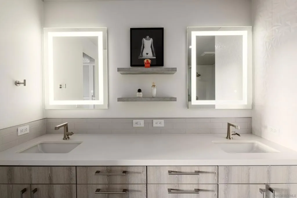 , San Diego, California 92101 home-pic-12