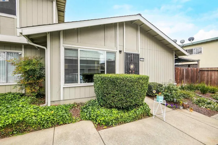 179 Loma Verde Dr, San Lorenzo, California 94580