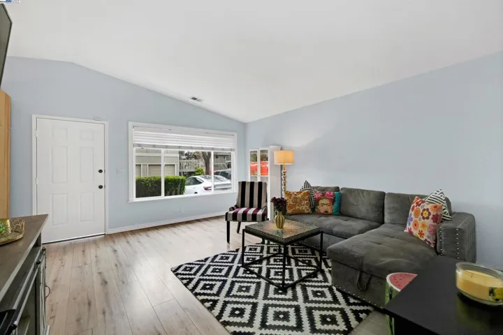 179 Loma Verde Dr, San Lorenzo, California 94580