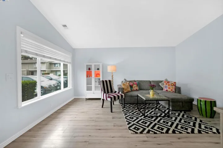 179 Loma Verde Dr, San Lorenzo, California 94580
