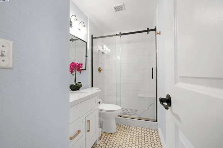 179 Loma Verde Dr, San Lorenzo, California 94580