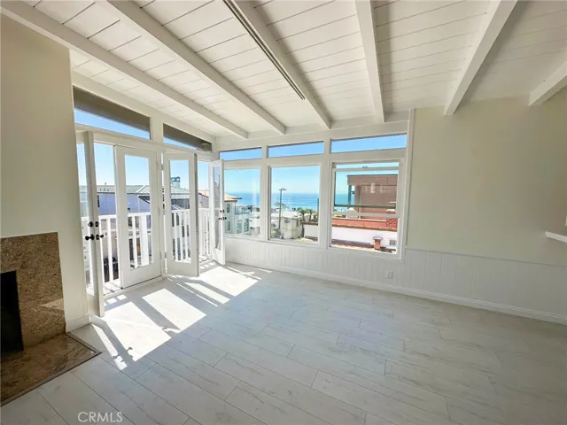 233 6th Street, Manhattan Beach, California 90266