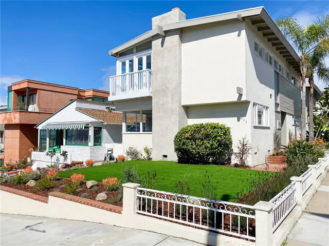 233 6th Street, Manhattan Beach, California 90266