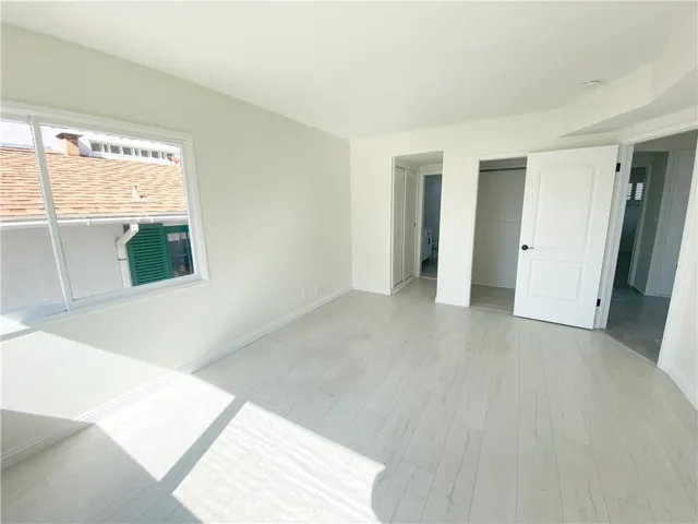 233 6th Street, Manhattan Beach, California 90266