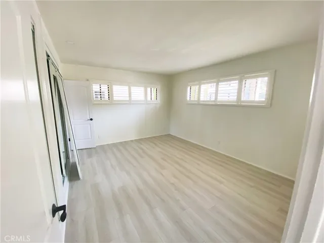 233 6th Street, Manhattan Beach, California 90266