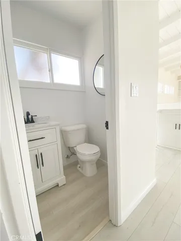 233 6th Street, Manhattan Beach, California 90266