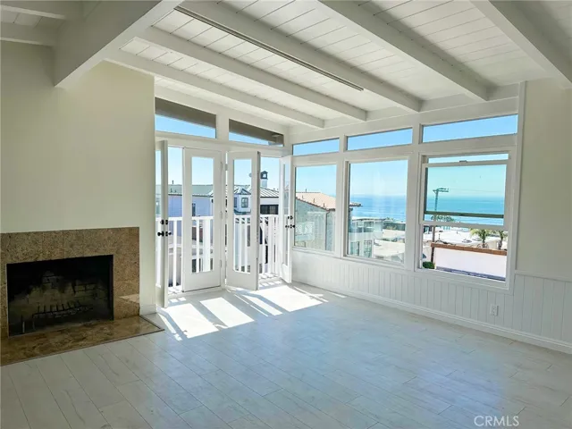 233 6th Street, Manhattan Beach, California 90266