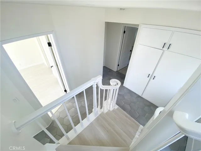 233 6th Street, Manhattan Beach, California 90266