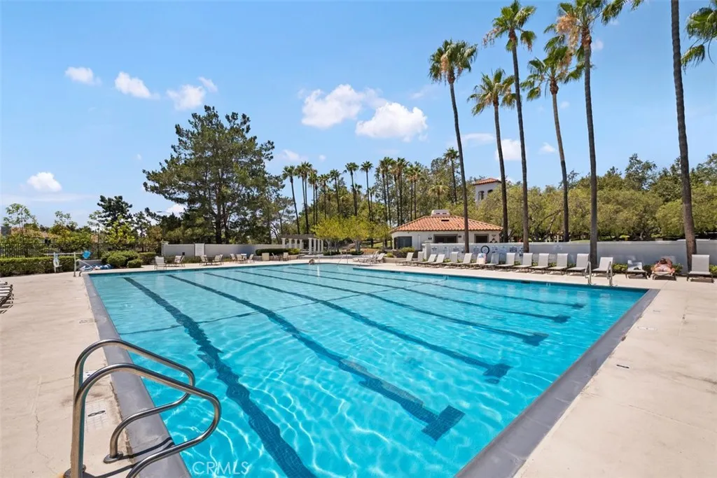 30 El Cencerro, Rancho Santa Margarita, California 92688 home-pic-36