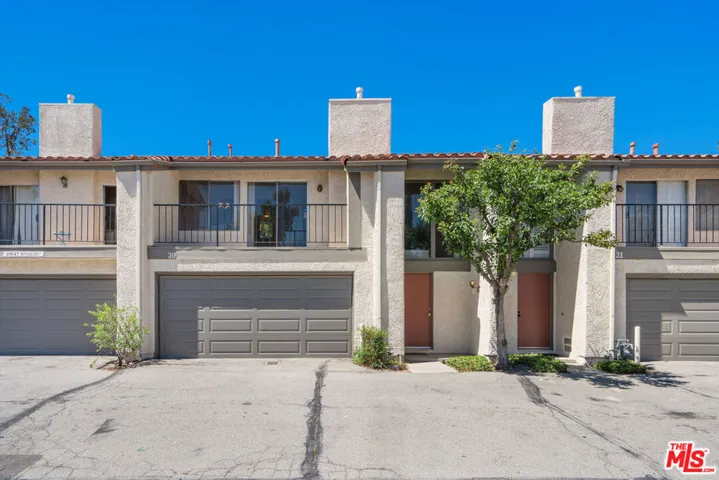19547 Rinaldi Street 30, Porter Ranch, California 91326