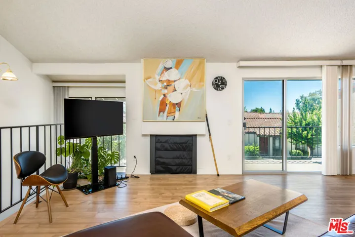 19547 Rinaldi Street 30, Porter Ranch, California 91326