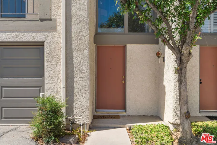 19547 Rinaldi Street 30, Porter Ranch, California 91326